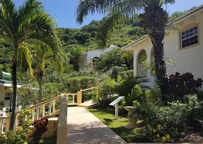 Rooms set in the tropical gardens 