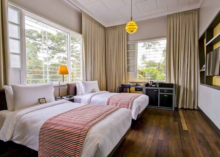 Twin room at the Henry hotel