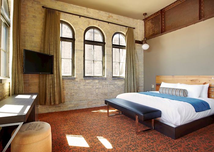 Brewhouse Inn & Suites, Milwaukee