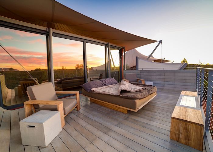 Longitude 131º, Uluru/Ayers Rock