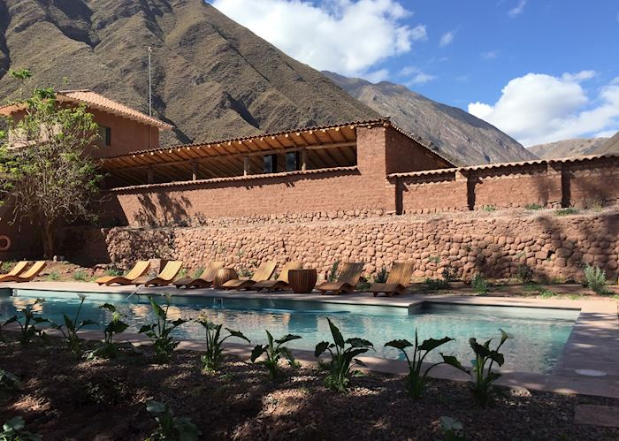 Outdoor pool and spa (Bathing House), Explora