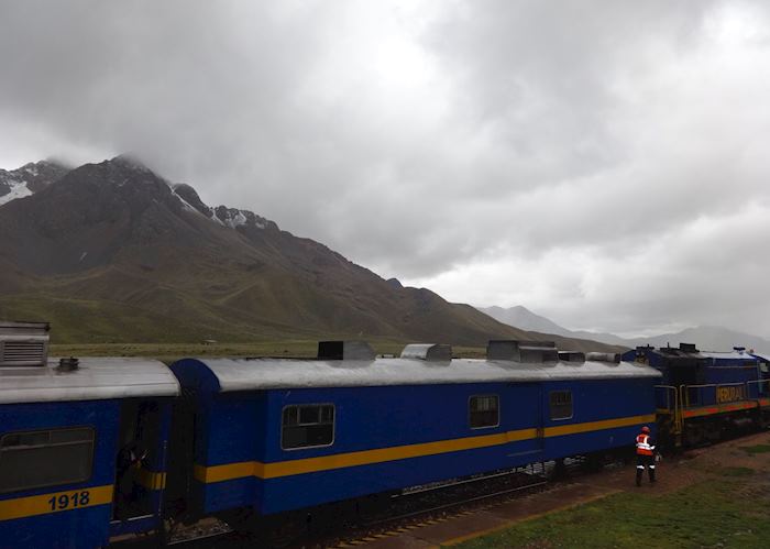 Train between Cuzco and Puno