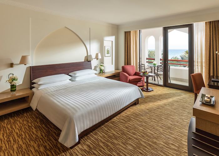 Deluxe sea view room, Shangri-La Al Bandar, Muscat