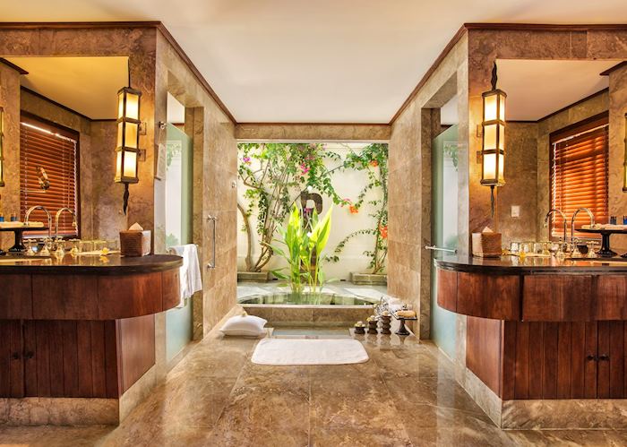 Villa Bathroom 