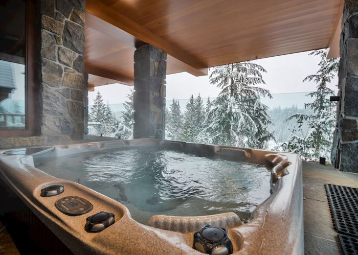 Hot tub, Totem Chalet