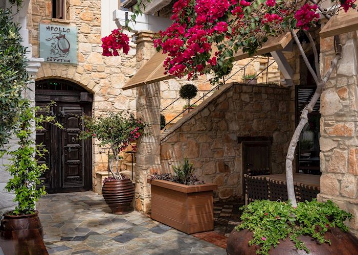 Taverna, Columbia Beach Resort