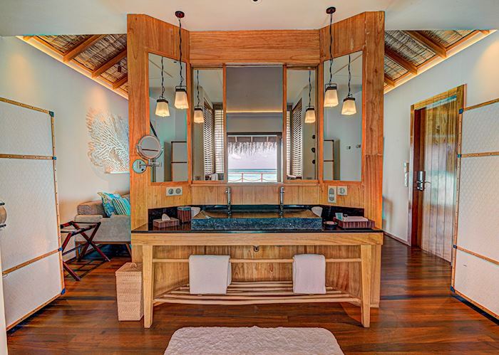 Water villa, Constance Moofushi