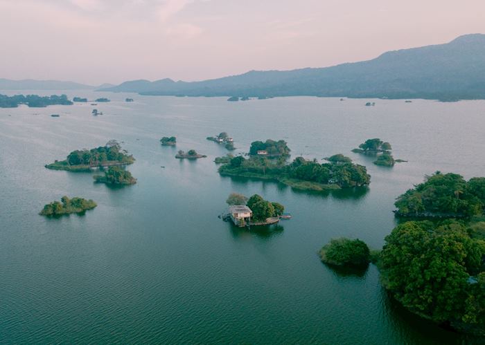 Las Isletas boat tour, Granada