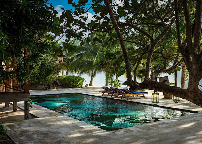 Swimming pool, Turtle Inn Resort