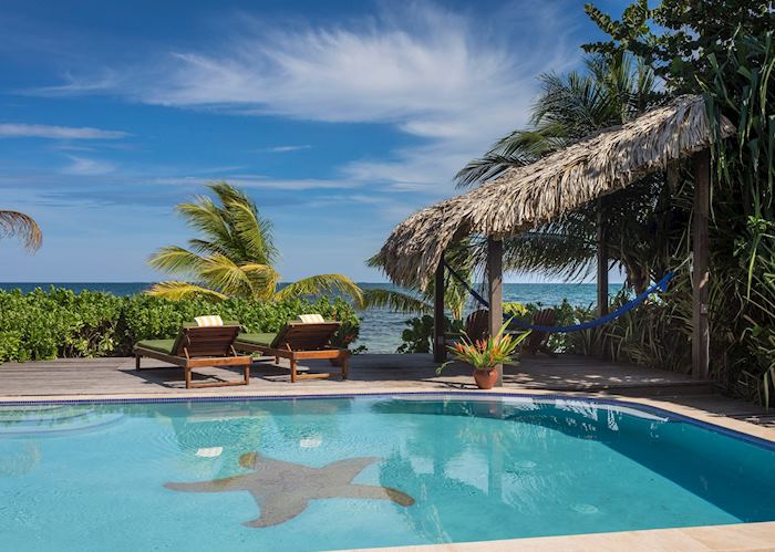 Swimming pool, Turtle Inn Resort