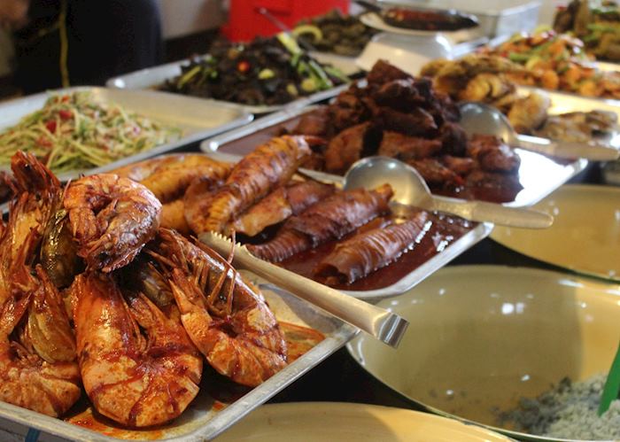 Fresh food at Siti Khadijah Market