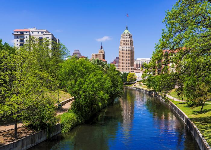 Riverwalk San Antonio Texas skyline,