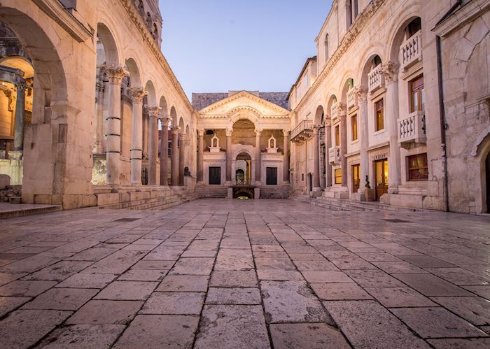 Peristil Square, Split