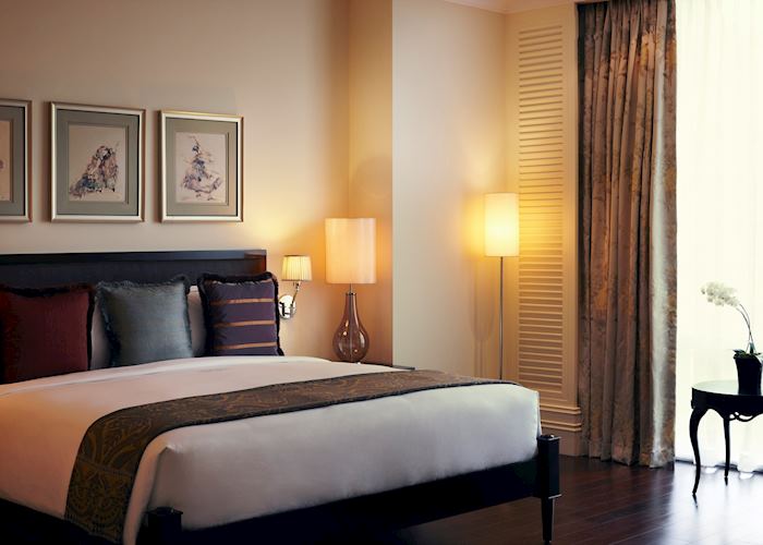 Junior Suite, Raffles Makati, Manila