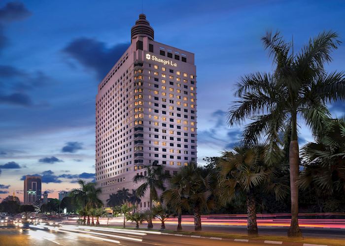 Evening at the Shangri La