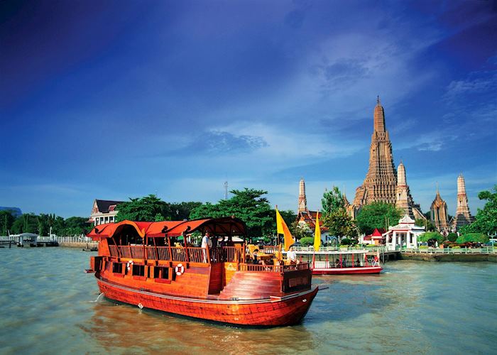 Anantara Song cruising on the Chao Phraya River