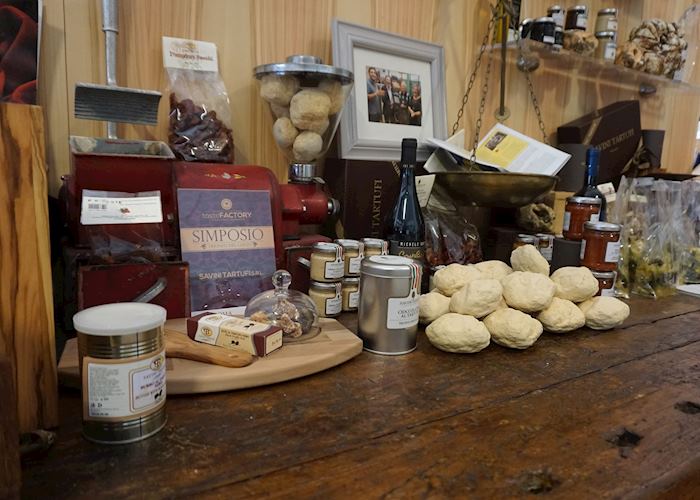 Savini Tartufi truffle produce, Tuscany