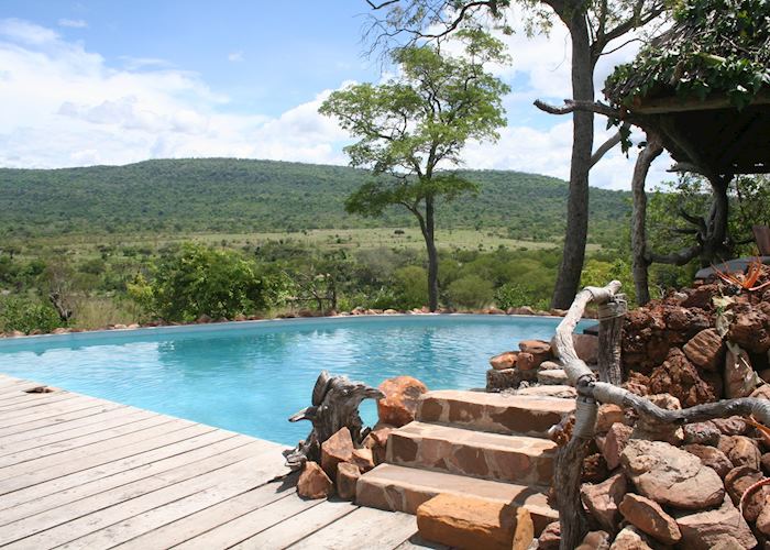 Swimming pool overlooking Beho Beho plains