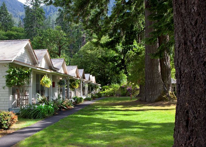 Lake Crescent Lodge