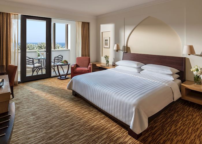 Deluxe room, Shangri-La Al Bandar, Muscat