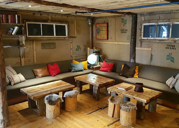 Basecamp Hotel