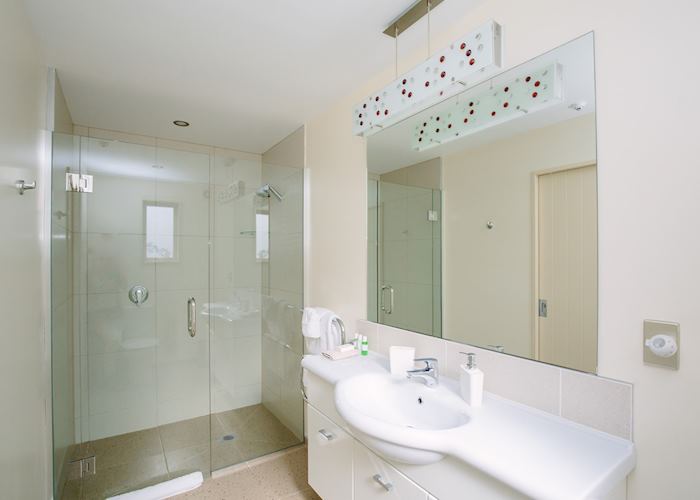 Bathrooms at Maple Lodge