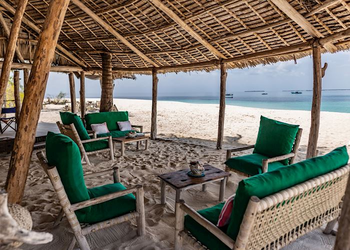 Lounge area at Fanjove Private Island Lodge