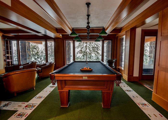 Billiards room, Totem Chalet