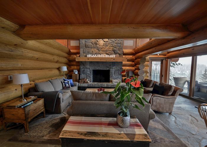 Living room, Totem Chalet