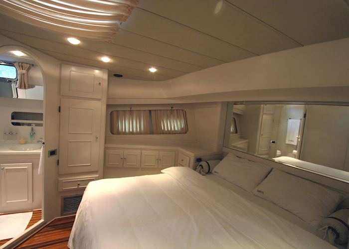 Guest Cabin, Serenity 70