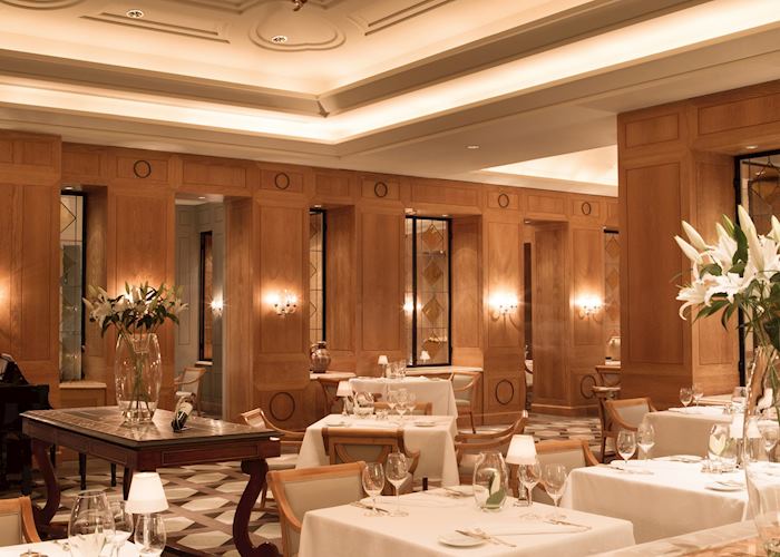 Helios restaurant. Anassa Hotel