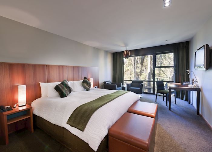 Deluxe king room at Te Waonui