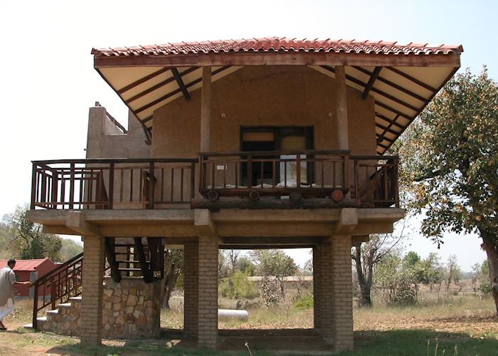 Cottage on stilts at Kings Lodge, Bandhavgarh