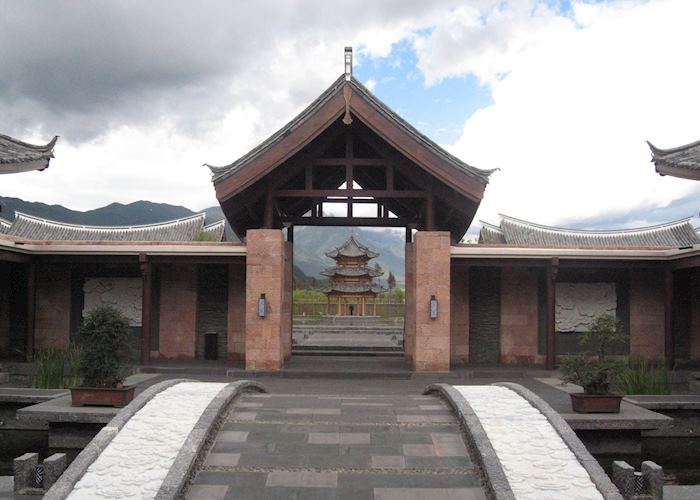 Entrance, Lijiang Banyan Tree