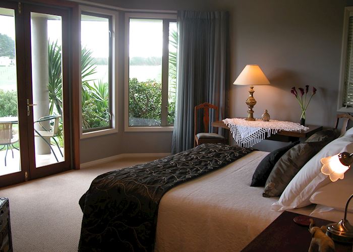 Cabernet suite, Matahui Lodge, Katikati