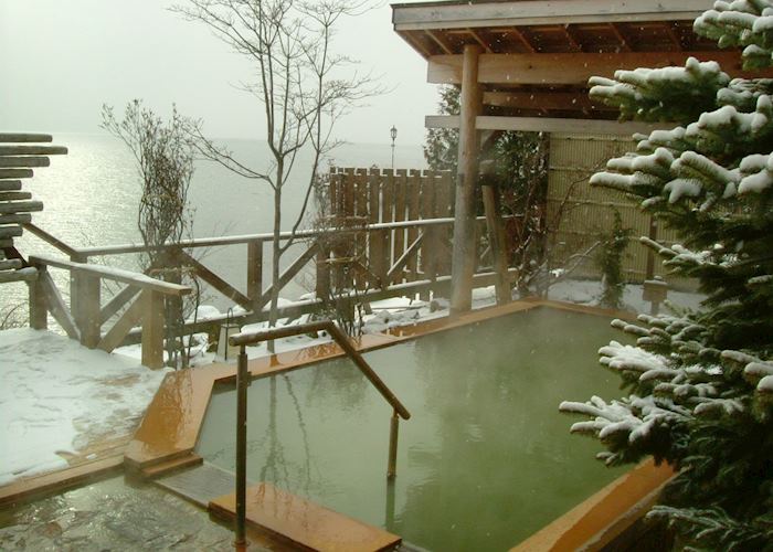Outdoor onsen at the Marukoma Onsen Ryokan, Shikotsu-Toya National Park