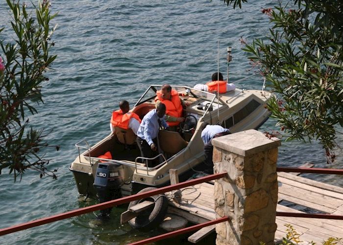 Boat excursion from Moriah Hill Resort