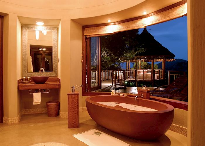 Bathroom, Thanda Main Lodge, Thanda Private Reserve