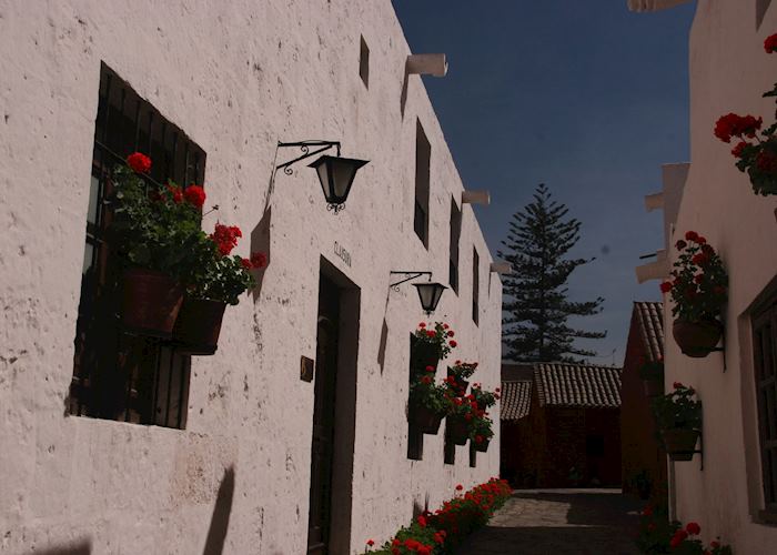 Small alleys in the Santa Catalina Convent