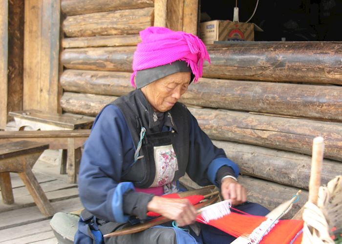 Local Tibetan weaving, Zhongdian