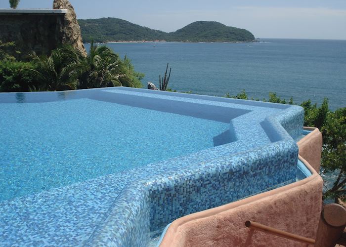 Fresh water pool, La Casa que Canta, Zihuatanejo