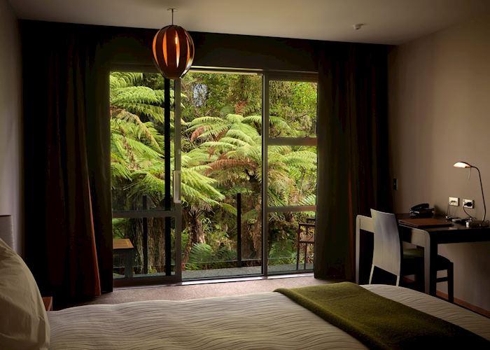 Deluxe room at Te Waonui Forest Retreat