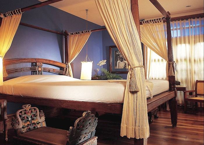 Zamrud of east Java suite, Tugu Malang, Malang