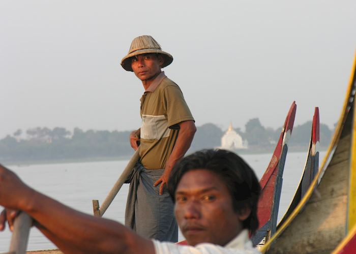 Boatmen on Taungthaman Lake, Mandalay