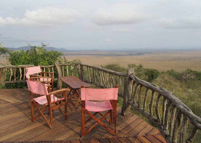 Lions Bluff,Tsavo West