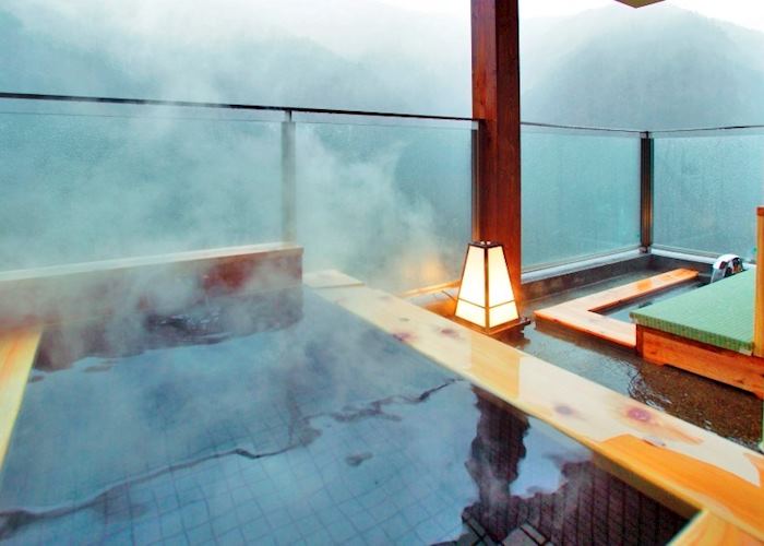 Room 505 outdoor bath