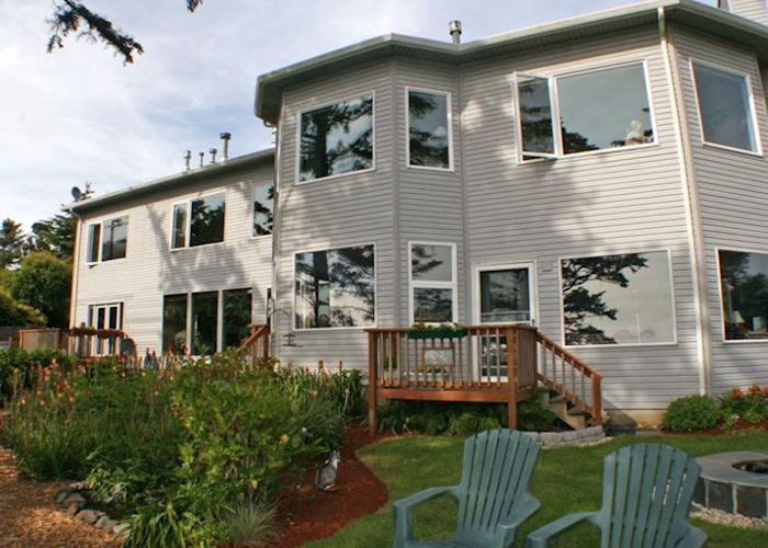 Tyee Lodge, Newport
