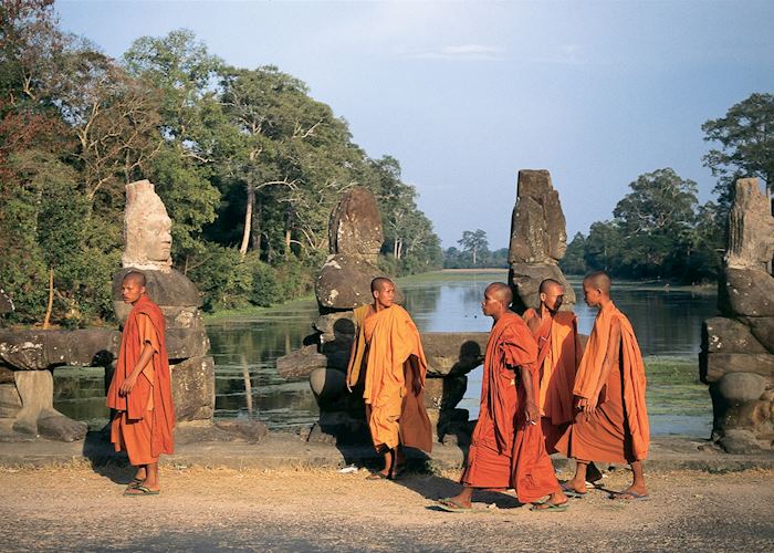 Monks on the way into Angkor Thom