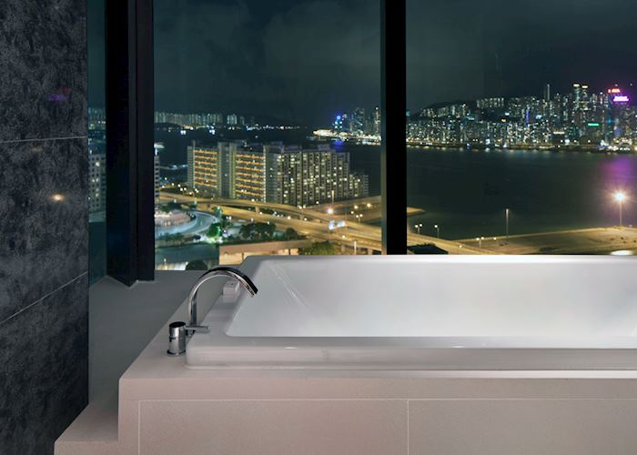 Club 80 Suite Bathroom, Hotel Icon