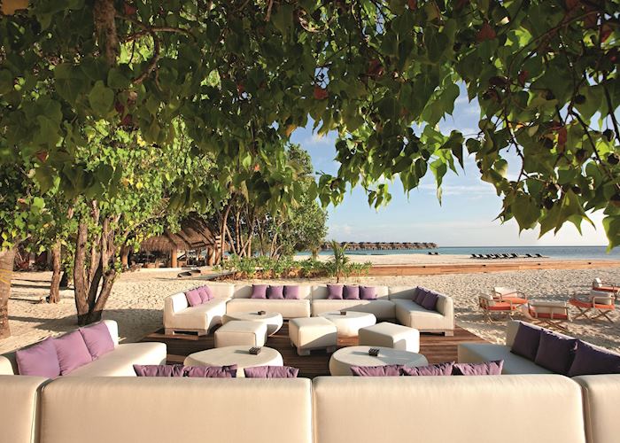 Manta Bar, Constance Moofushi, Maldive Island